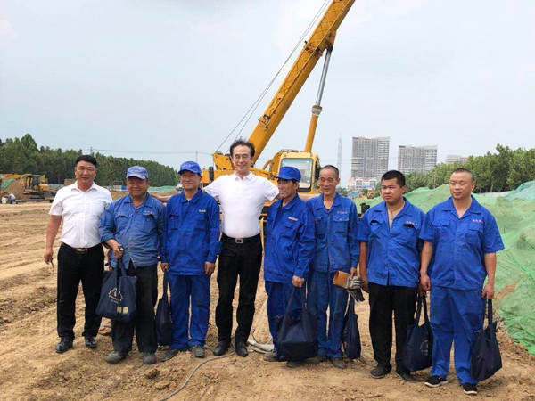 任城区工会慰问工作人员